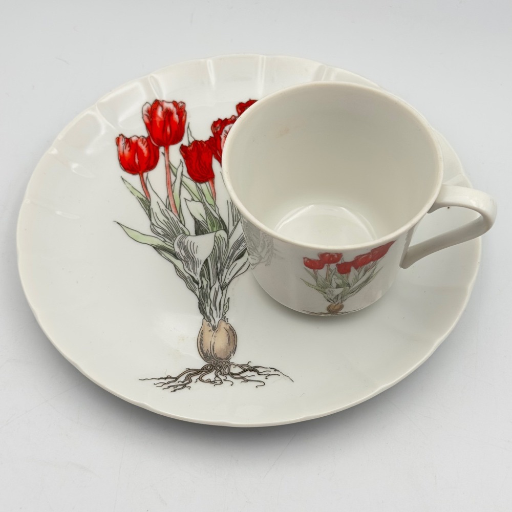 Mann Fine China Tulip Botanical Snack Set Teacup and Plate Red White Vintage